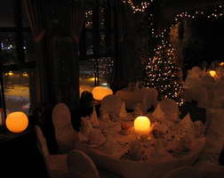 White Christmas tables